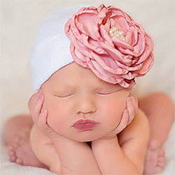 Ilybean White Hat with Silk Flower and Pearl Accents