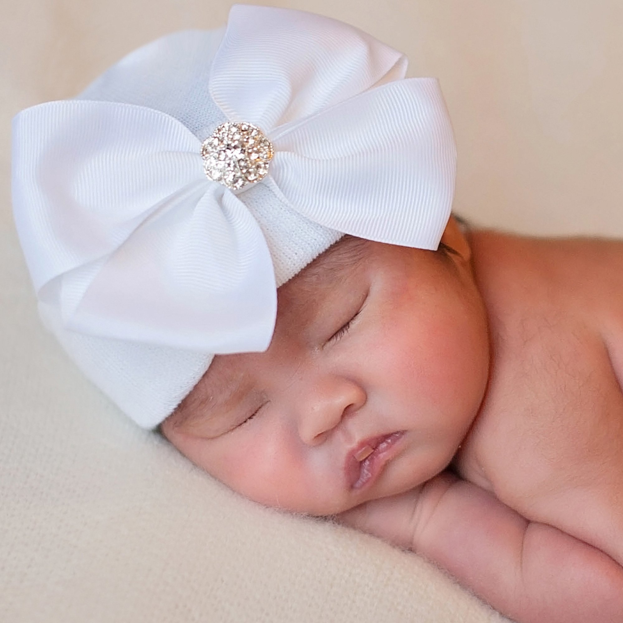 snow white hat