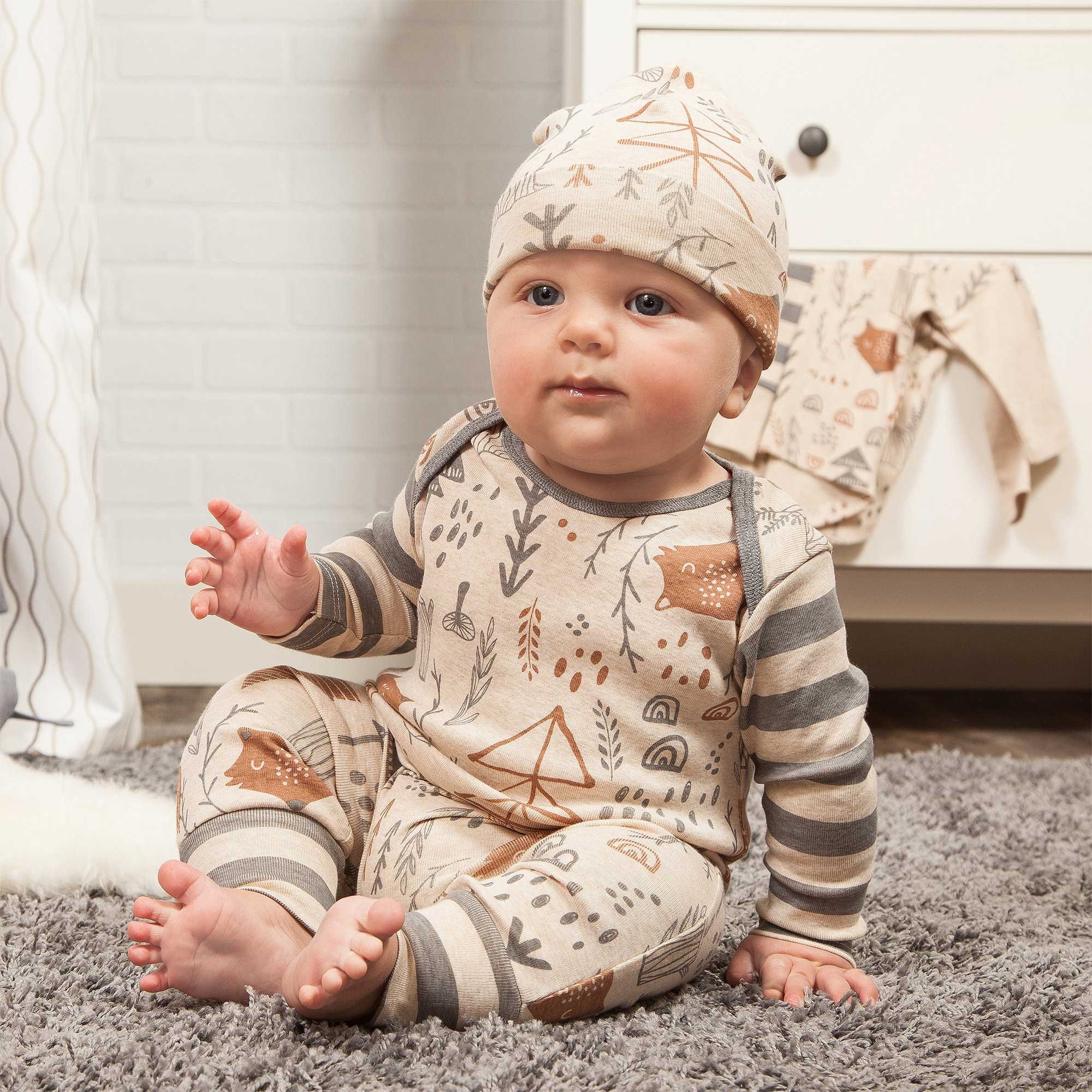 How Should I Dress My Baby for Air Travel?